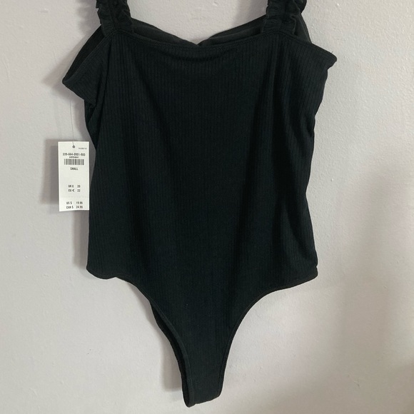 Black Ruffle Strap Square Neck Body Suit - Picture 2 of 3